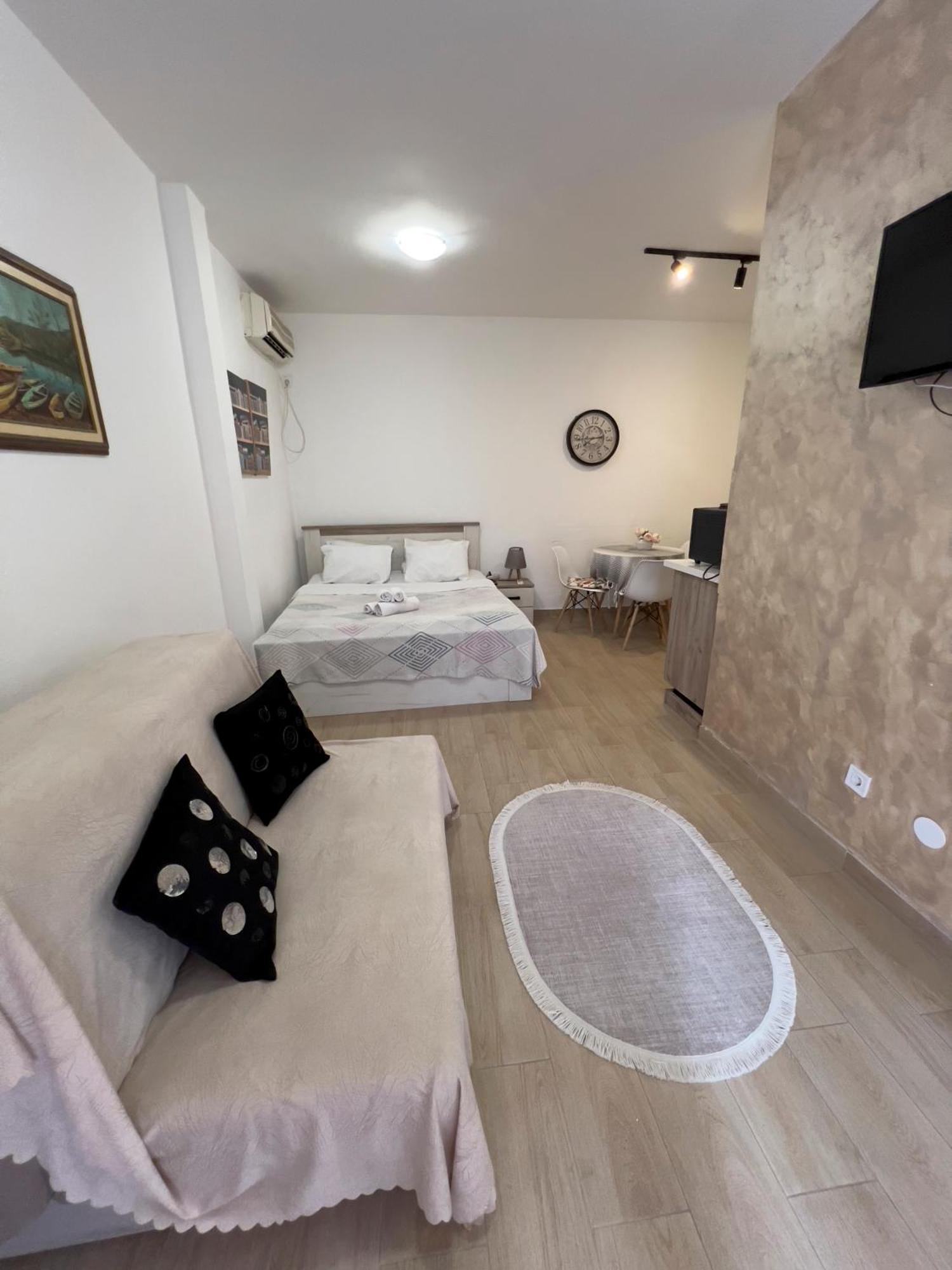 Casa Apartments, One-Bedroom Apartment Budva Bagian luar foto