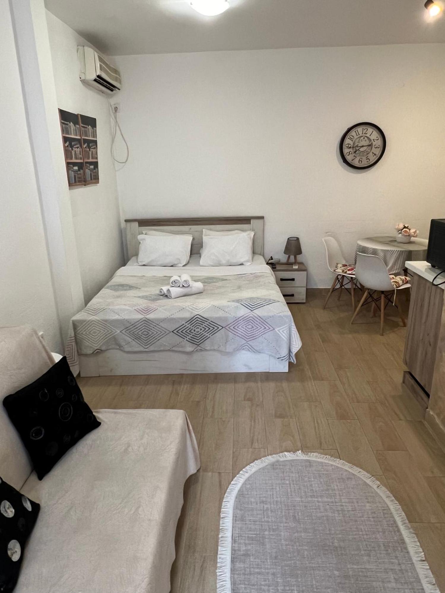 Casa Apartments, One-Bedroom Apartment Budva Bagian luar foto