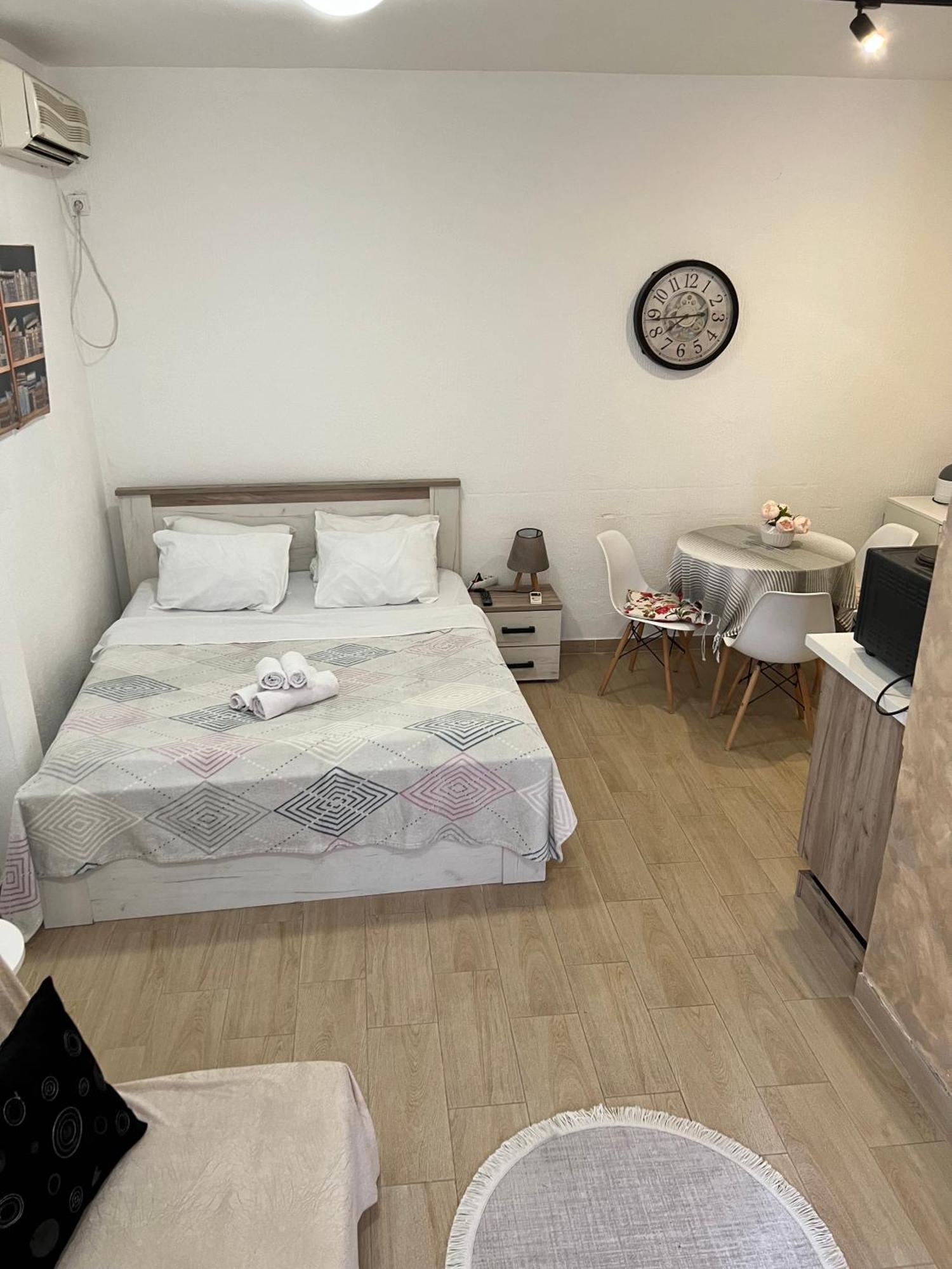 Casa Apartments, One-Bedroom Apartment Budva Bagian luar foto